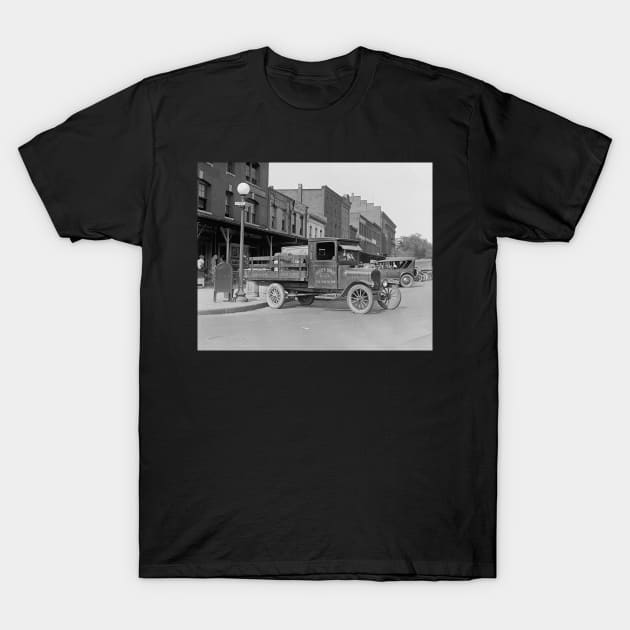 Poultry Delivery Truck, 1926. Vintage Photo T-Shirt by historyphoto